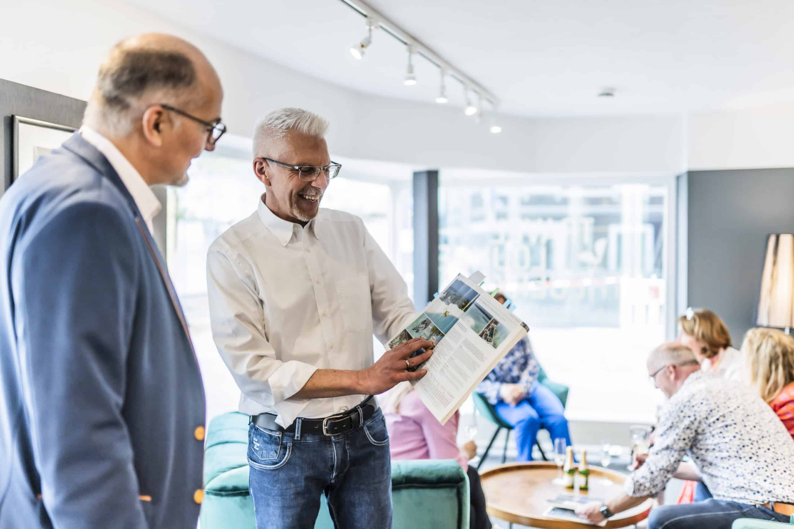 Beratung im Reisebüro von Frank Theuerkorn in der Travellounge Theuerkorn